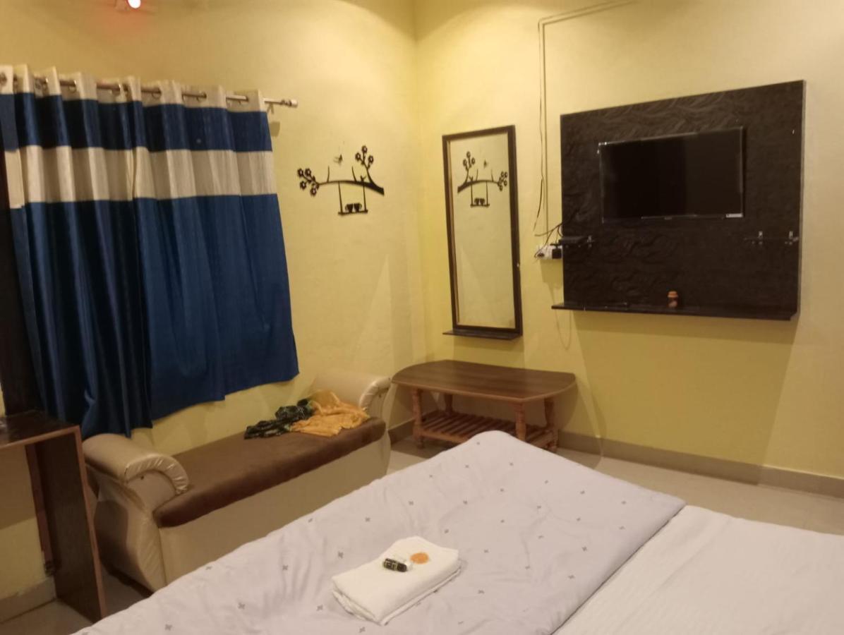 Gangotri Inn Варанаси Экстерьер фото